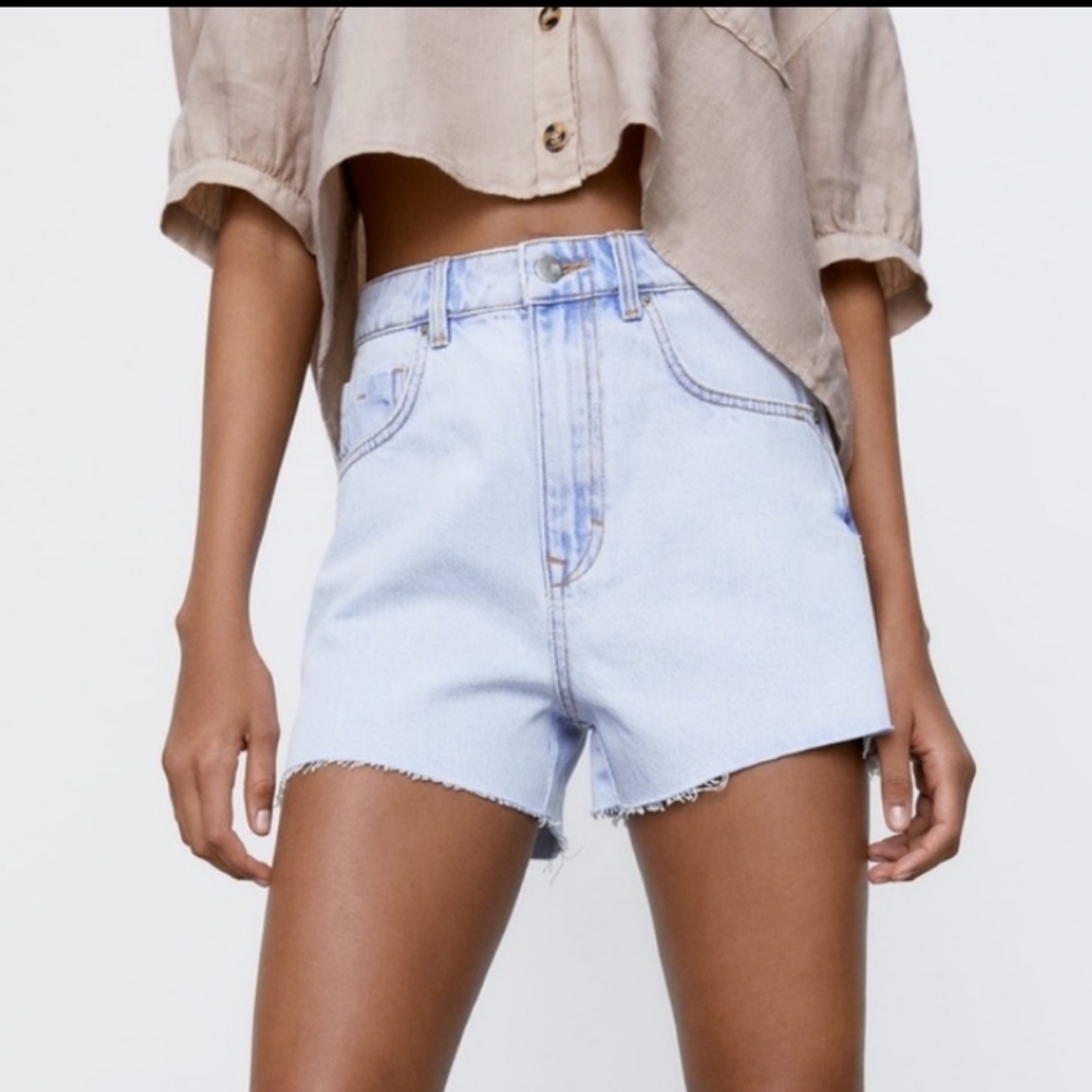 Women's Zara Light Blue Wash High Rise raw hem side slits Denim Shorts Size 36